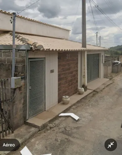 Vende - Casa(Sobrado) Centro de Cana Verde - MG
