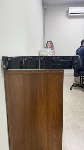 HP ProLiant DL380 Gen10 64GB 4x4TB SAS P408i-a SR Gen10 Trilhos + FC