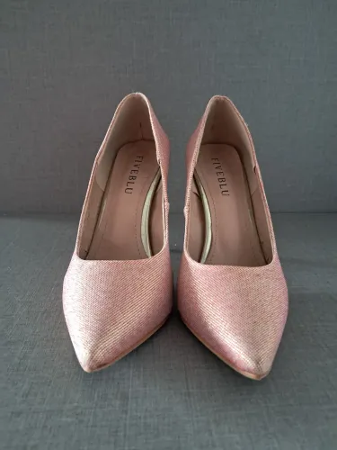 Sapato Scarpin rosa com dourado. Salto 10cm. Tamanho 35
