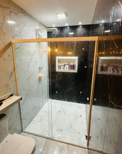 Box para banheiro ,espelhos, gabinete para pias, portas sobre trilhos, janelas e varandas,