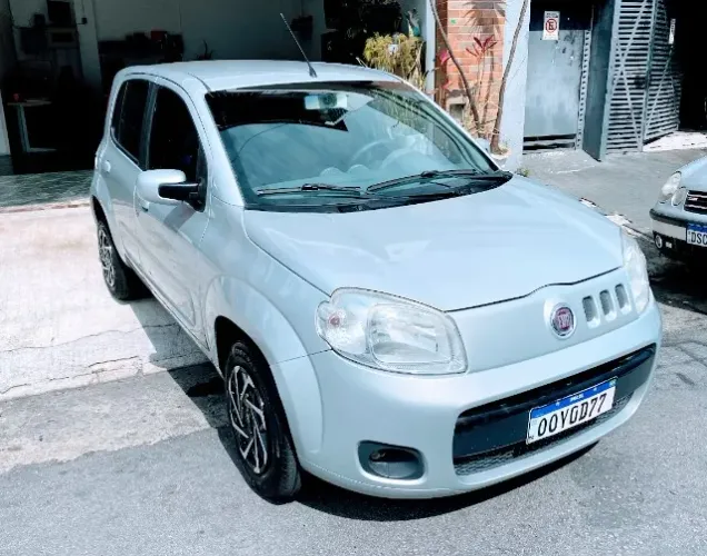 Fiat Uno Vivace Celeb. 1.0 EVO F.flex 8V 5P 2013