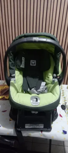 VENDO CADEIRINHA PEG PÉREGO E CARRINHO DE BEBÊ CHICCO. 