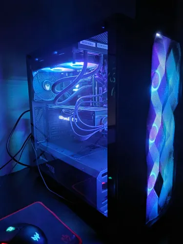 Desktop Predator gamer potente para jogos pesados e com boa refrigeração.