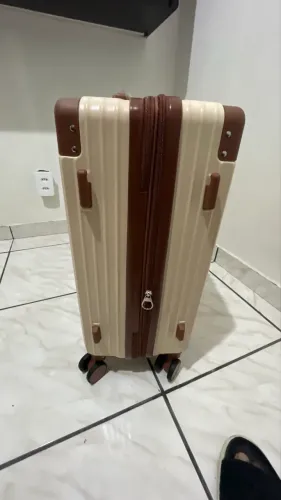 Mala de viagem - NOVA NUNCA USADA 