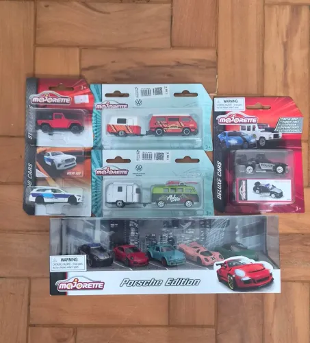 Lote Majorette (Novos) - Box Porsche Edition, VW Kombi com Trailer e Deluxe