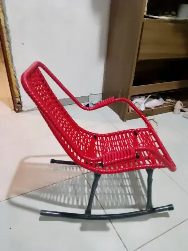 cadeira de balanço pequena