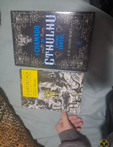 Kit H.P. Lovecraft - O Chamado de Cthulhu + O Cão de Caça | 2 Livros