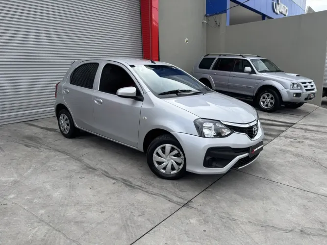 Toyota Etios X 1.3 Flex 16V 5P Mec. 2020