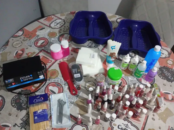 ? VENDO KIT COMPLETO DE MANICURE E PEDICURE ?