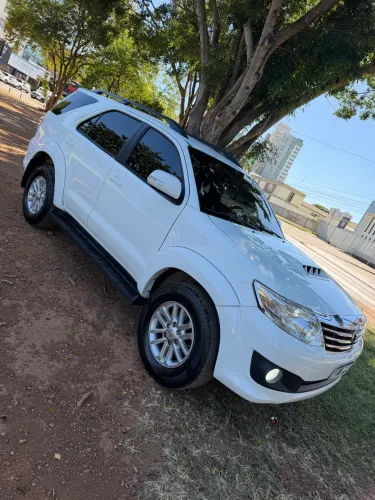 Toyota Hilux SW4 SR D4-d 4X4 3.0 TDI Dies. AUT 2012