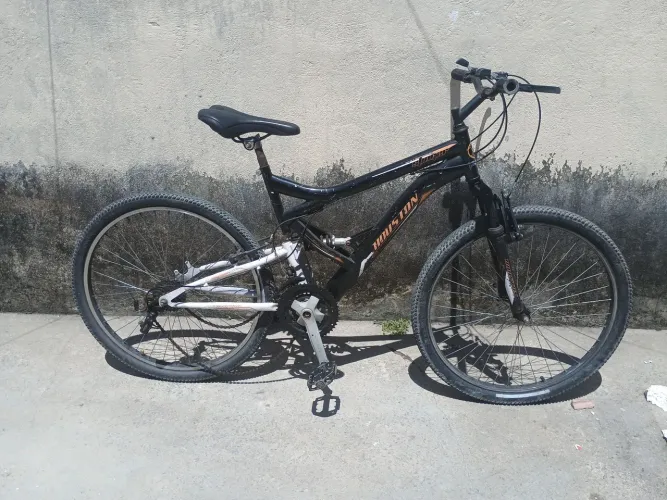 Vendo celular Houston bike já usada está apenas danificada a peça da macha próximo a catra