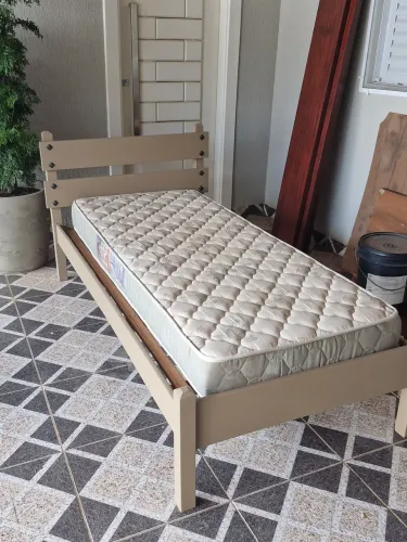 Cama solteiro 