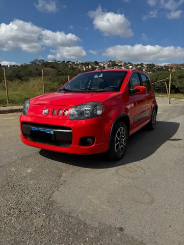 Fiat Uno Sporting 1.4 EVO Fire Flex 8V 4P 2013