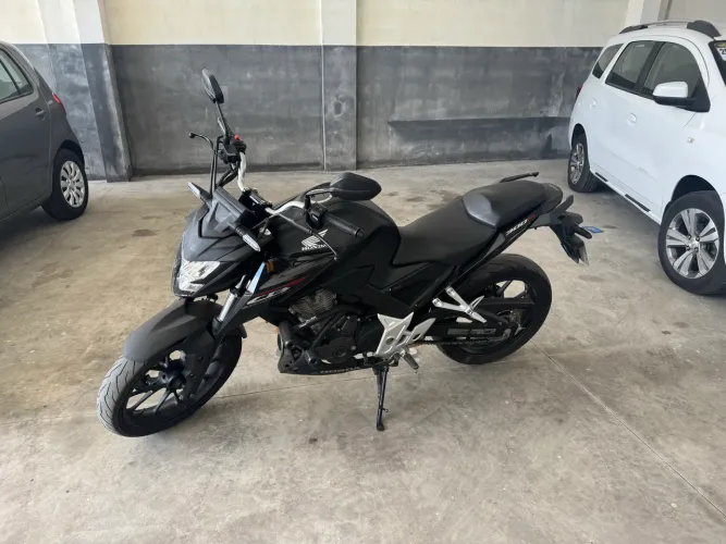 Twister cb 300 ano 2025