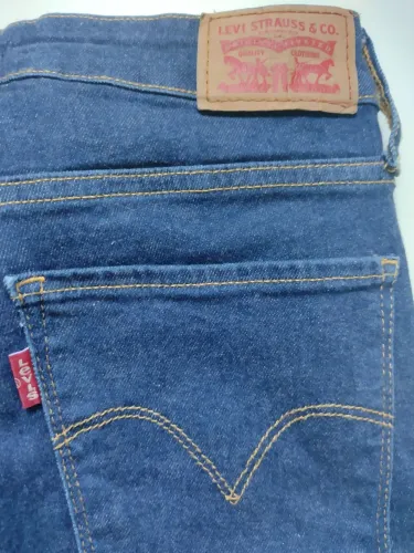 Calça Levi's 721 tam 38 usada 4 vezes