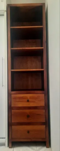 Armário madeira peroba