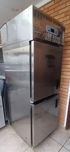 Refrigerador vertical Topema