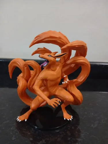 Figura de ação Naruto Kyubi (Kurama)