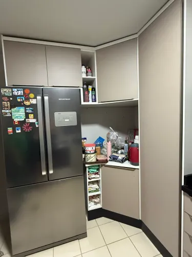 Armários de cozinha em mdf e Bancada de mármore