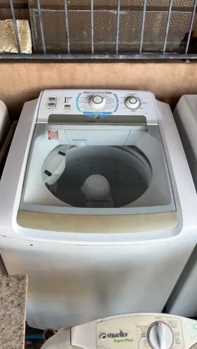 Máquina de lavar Electrolux 12kg