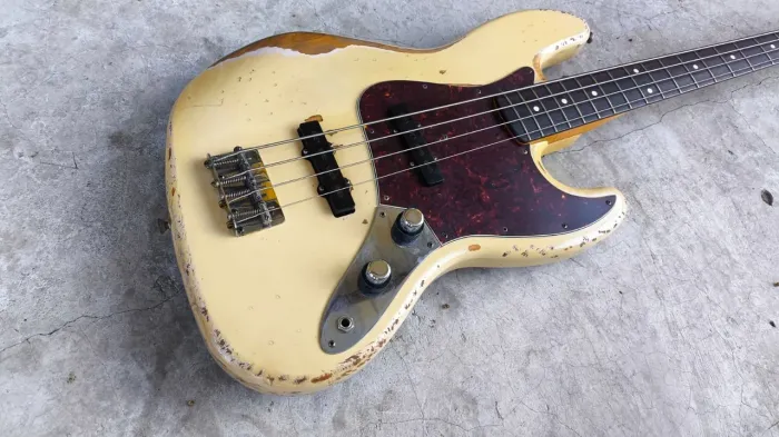 Contrabaixo Fender Jazz Bass Signature Flea - Shell Pink