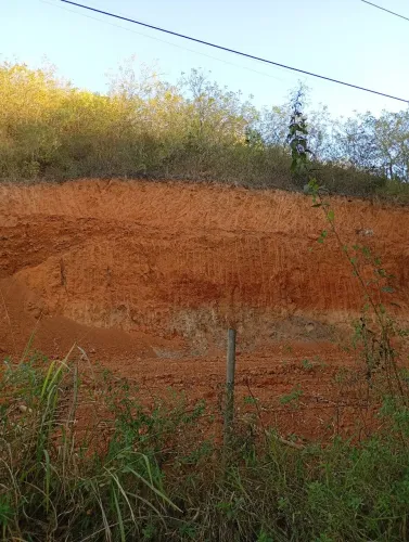 Vendo terreno em Bemposta - três Rios