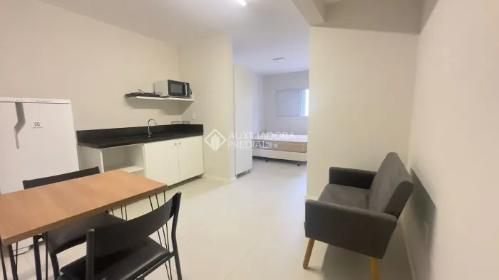 APARTAMENTO PROXIMO A UFSC E ACADEMIA DE POLICIA