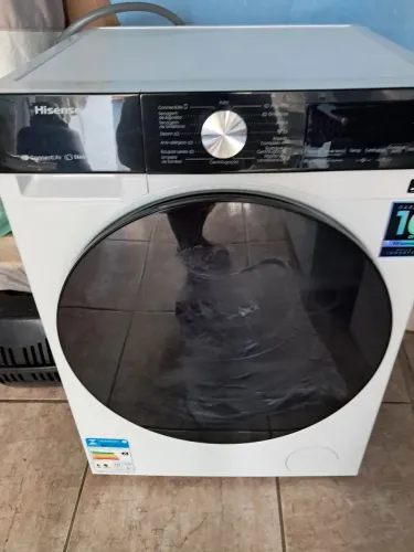 Máquina de lavar e seca
