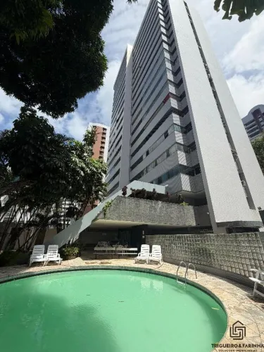 Apartamento com 4 quartos no Edf. Tiares - Bairro Tamarineira em Recife