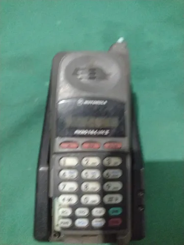 Celular. Motorola com avarias