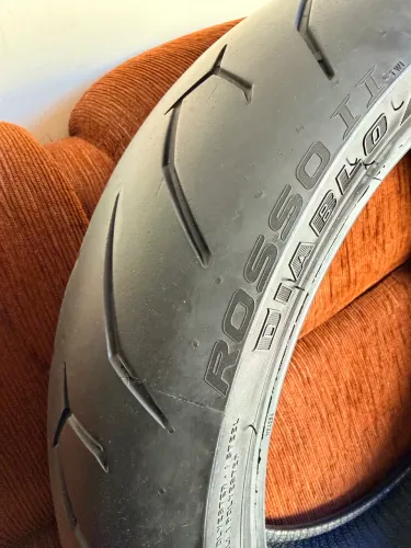 Pneu Pirelli moto Diablo Rosso II