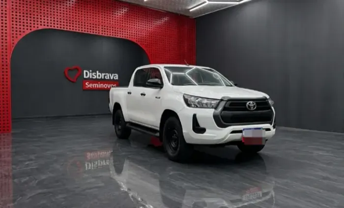 Toyota Hilux CD 4X4 2.8 Diesel Mec. 2024