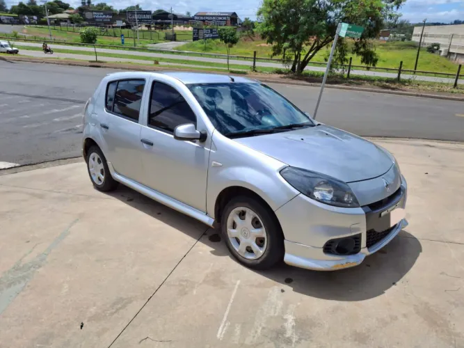 Renault Sandero Expression Hi-flex 1.6 8V 5P 2014