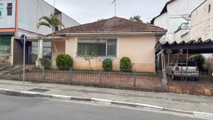 Casa para alugar em Itapevi, Centro, com 6 quartos, com 246.05 m²