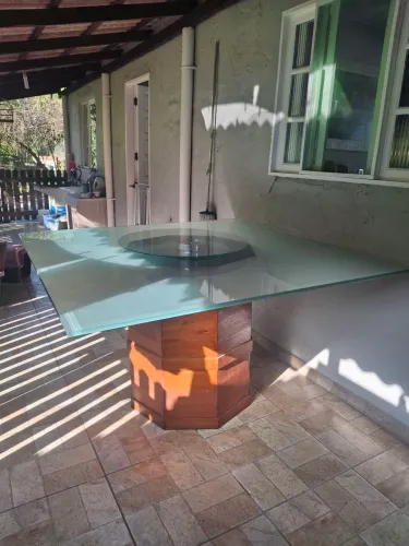 Vendo mesa tampo em vidro