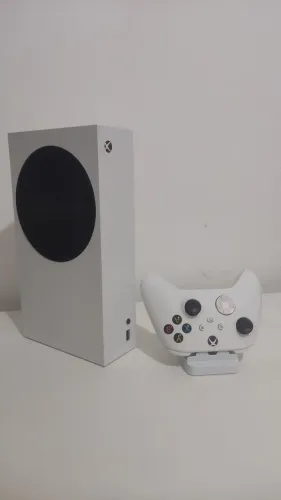 XBOX SERIES S COM JOGOS + SUPORTE