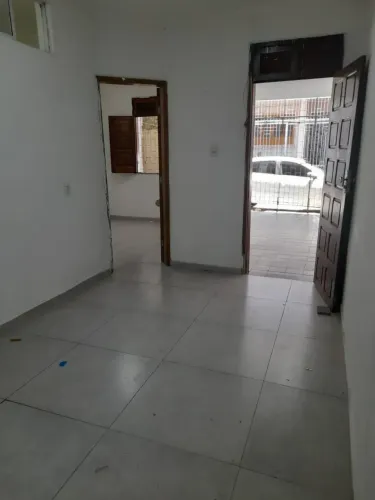 vendo casa no Grageru por 270 mil só avista não financiar