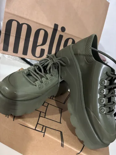 Tênis Melissa 33/34