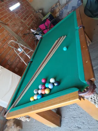 Mesa de sinuca muito boa