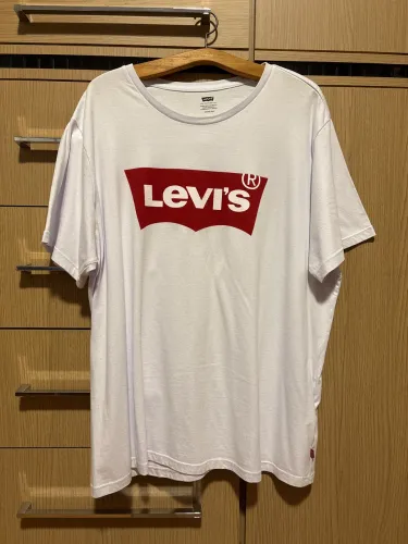 Camiseta Levis - Tamanho GG