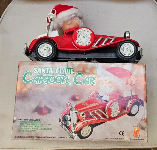 RARIDADE ANOS 90.Carrinho Papai Noel Bate e volta - Sun ta Toys ( Funcionando + na caixa)
