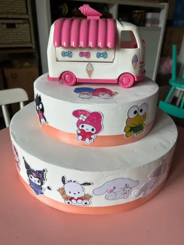 Bolo fake Hello Kitty