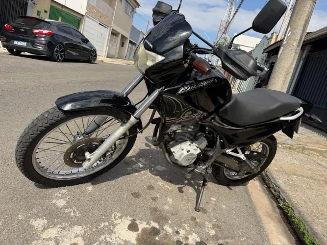 Falcon , 2007, Restaurada , troco por 160 ou 250