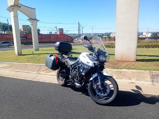 Triumph Tiger 800 XRX 
