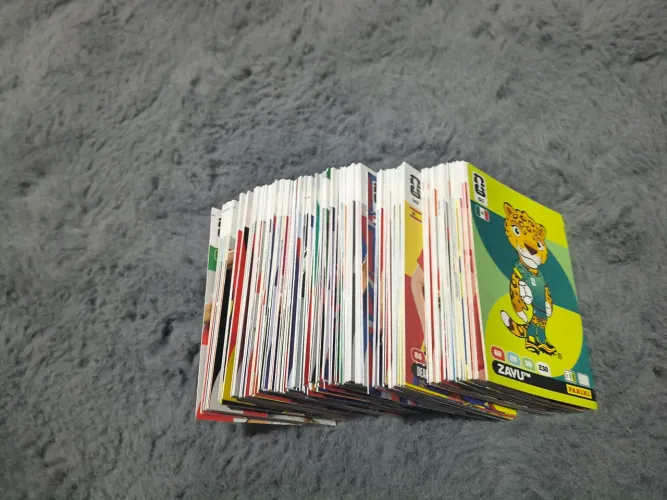 Cards da copa 2026 adrenalyn XL interessados chamar pv