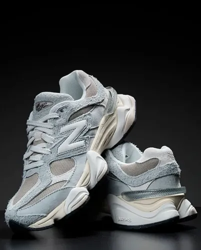 Tênis New Balance 9060