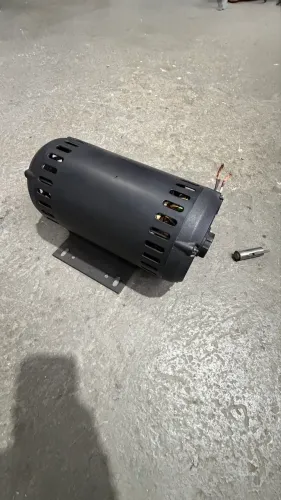 Motor trifásico WEG 5 cv 2P 