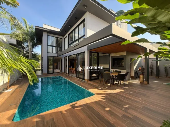 Sobrado com 3 Quartos à Venda, 299,37 m² por R$ 3.290.000,00 - Condomínio Mirante do Lago