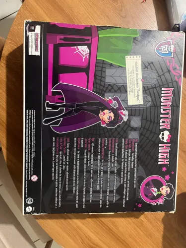Monster High Diretora sem cabeça LACRADA