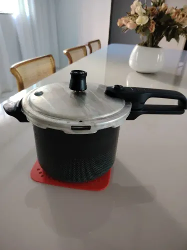 Panela de pressão 4 litros